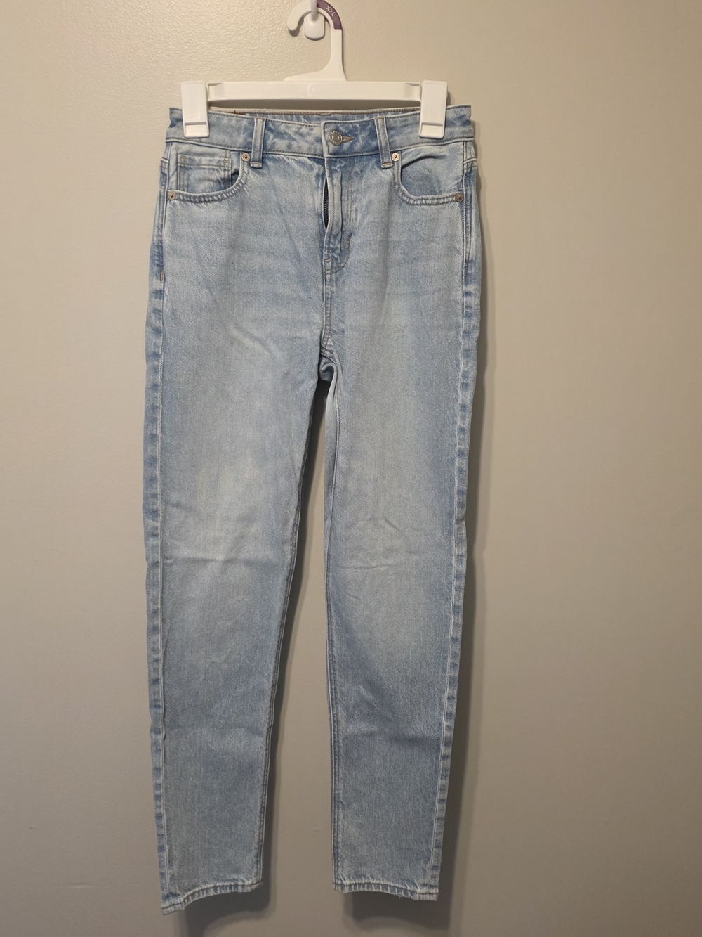 American Eagle Outfitters Light Blue High-Rise Straight Jeans